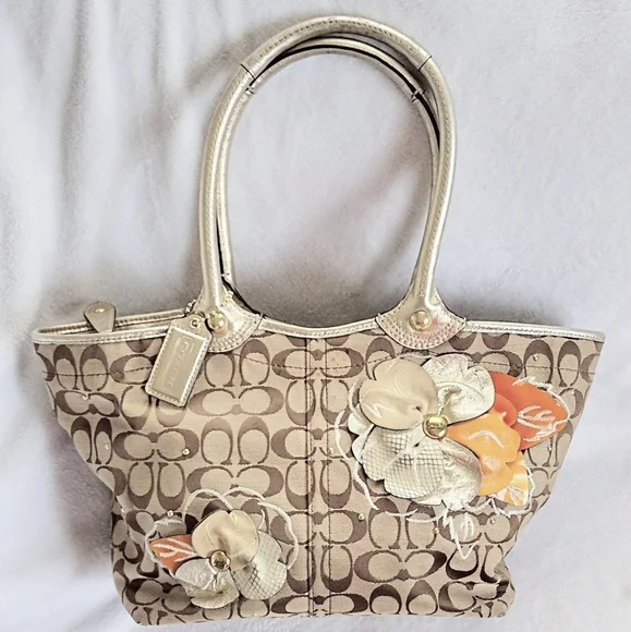 Coach Bleecker Khaki Signature Patchwork Floral Metallic Gold Tote Bag Y2K - Picture 3 of 15
